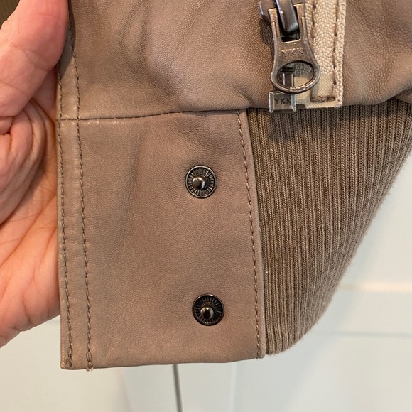 Ever leather Jacket 🧥 Gray, Small - Picture 4 of 6